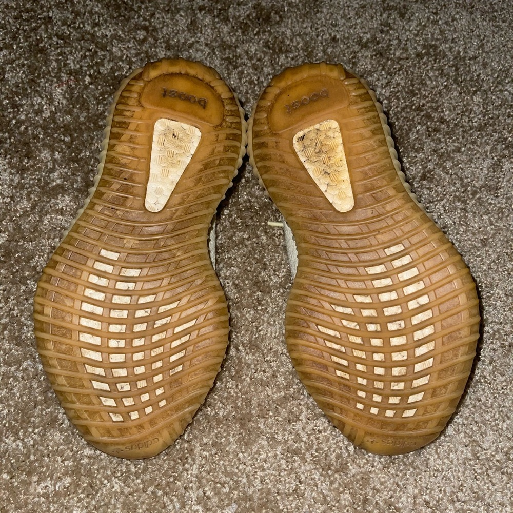 Yeezy boost 350 butter - Picture 4 of 5